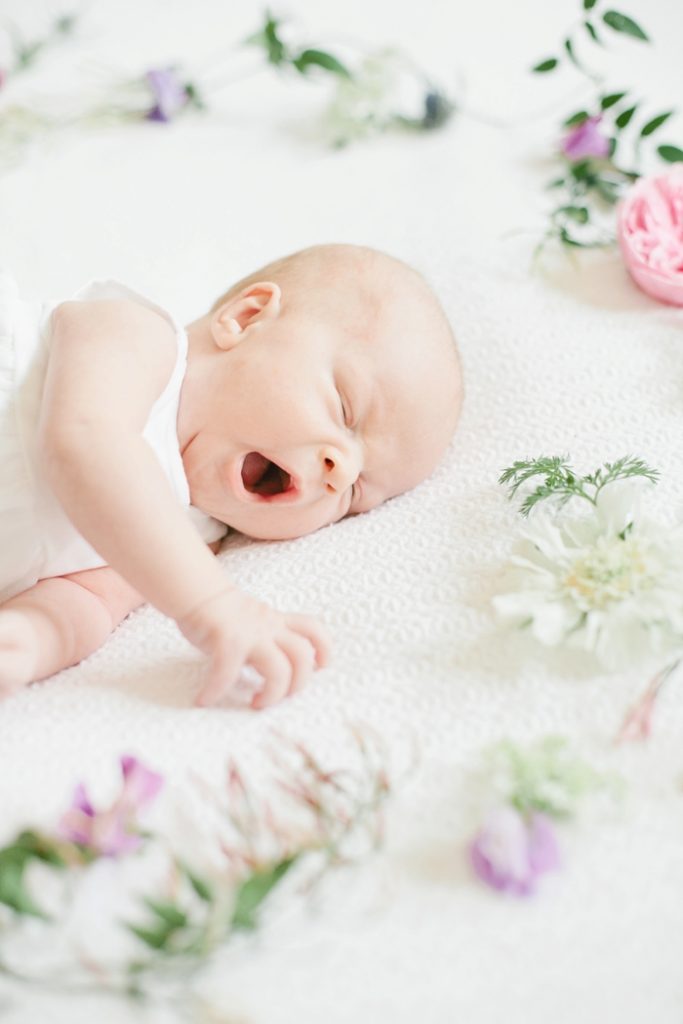 one-month-floral-baby-photos-megan-welker-photography-006