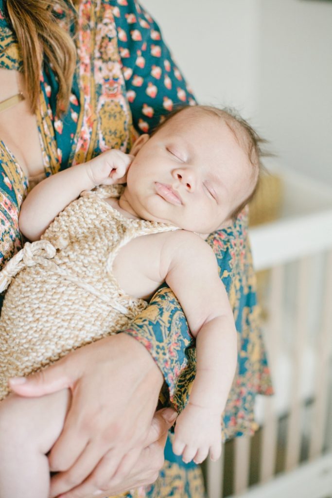 lifestyle-at-home-newborn-session-megan-welker-photography-014