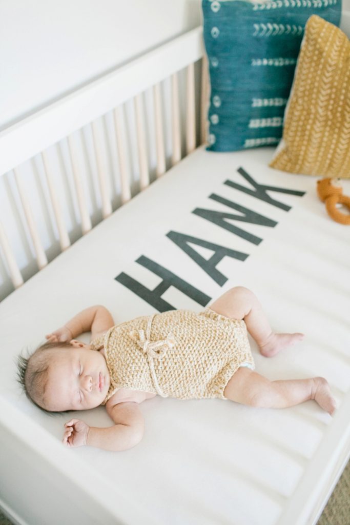 lifestyle-at-home-newborn-session-megan-welker-photography-017