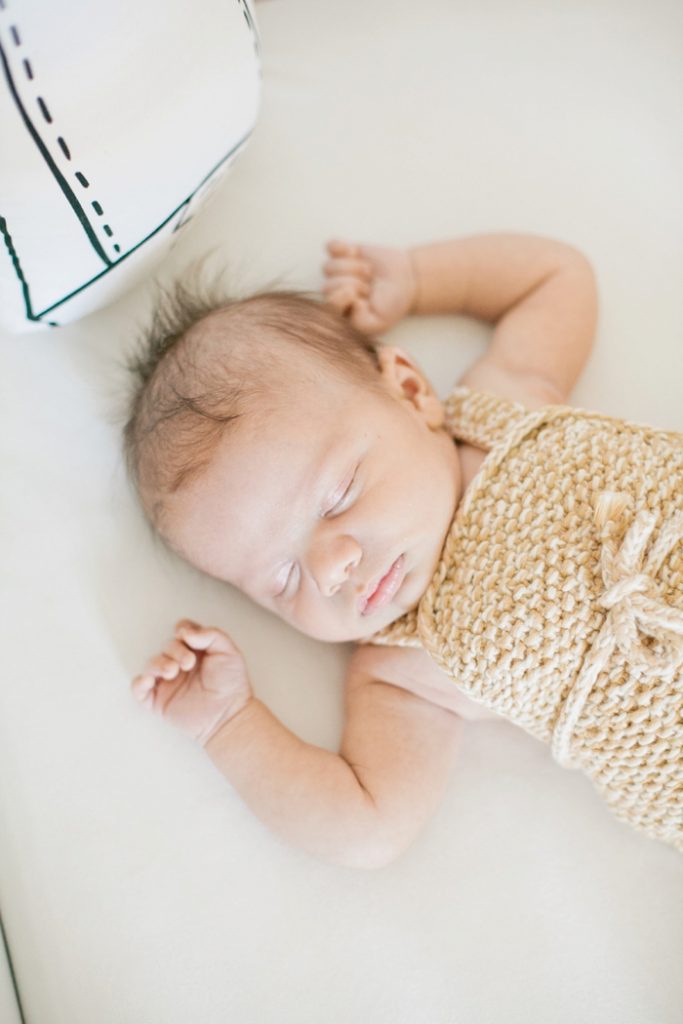 lifestyle-at-home-newborn-session-megan-welker-photography-018