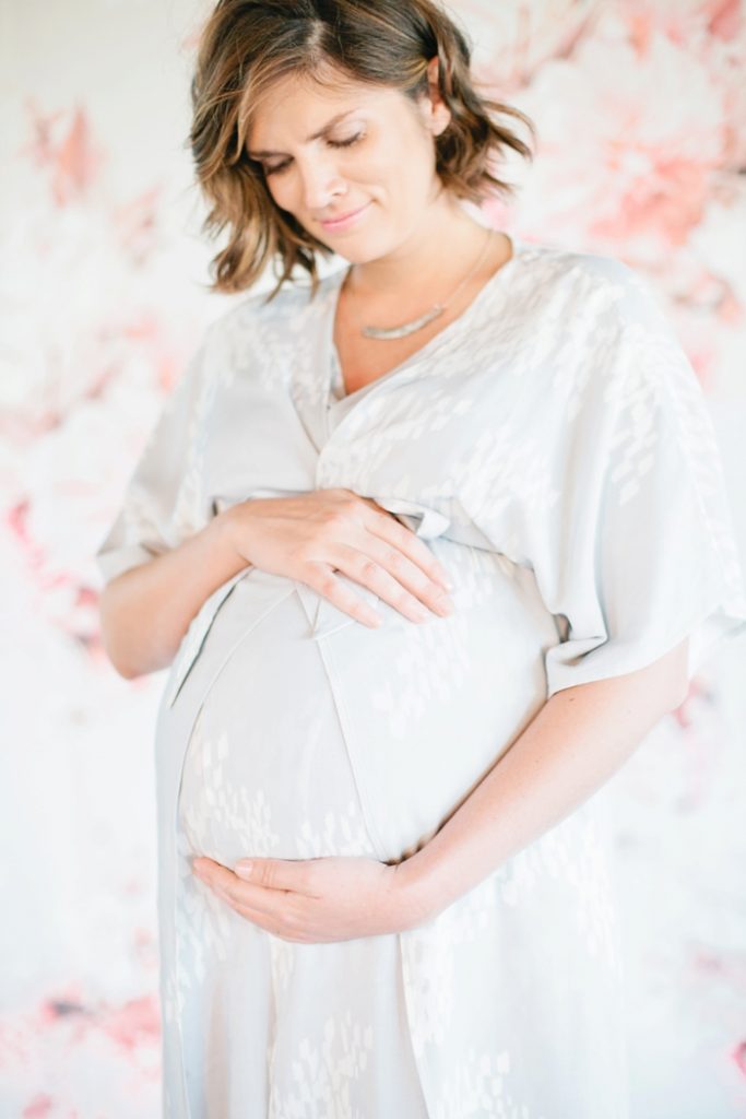 historic-seven-sycamores-ranch-maternity-session-megan-welker-photography-002