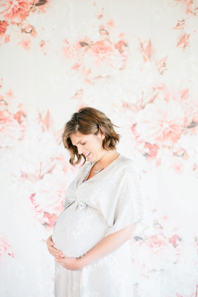 historic-seven-sycamores-ranch-maternity-session-megan-welker-photography-003